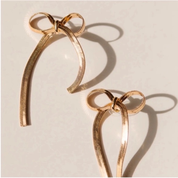 NWOT Gold Herringbone Bow Earrings - Picture 2 of 4
